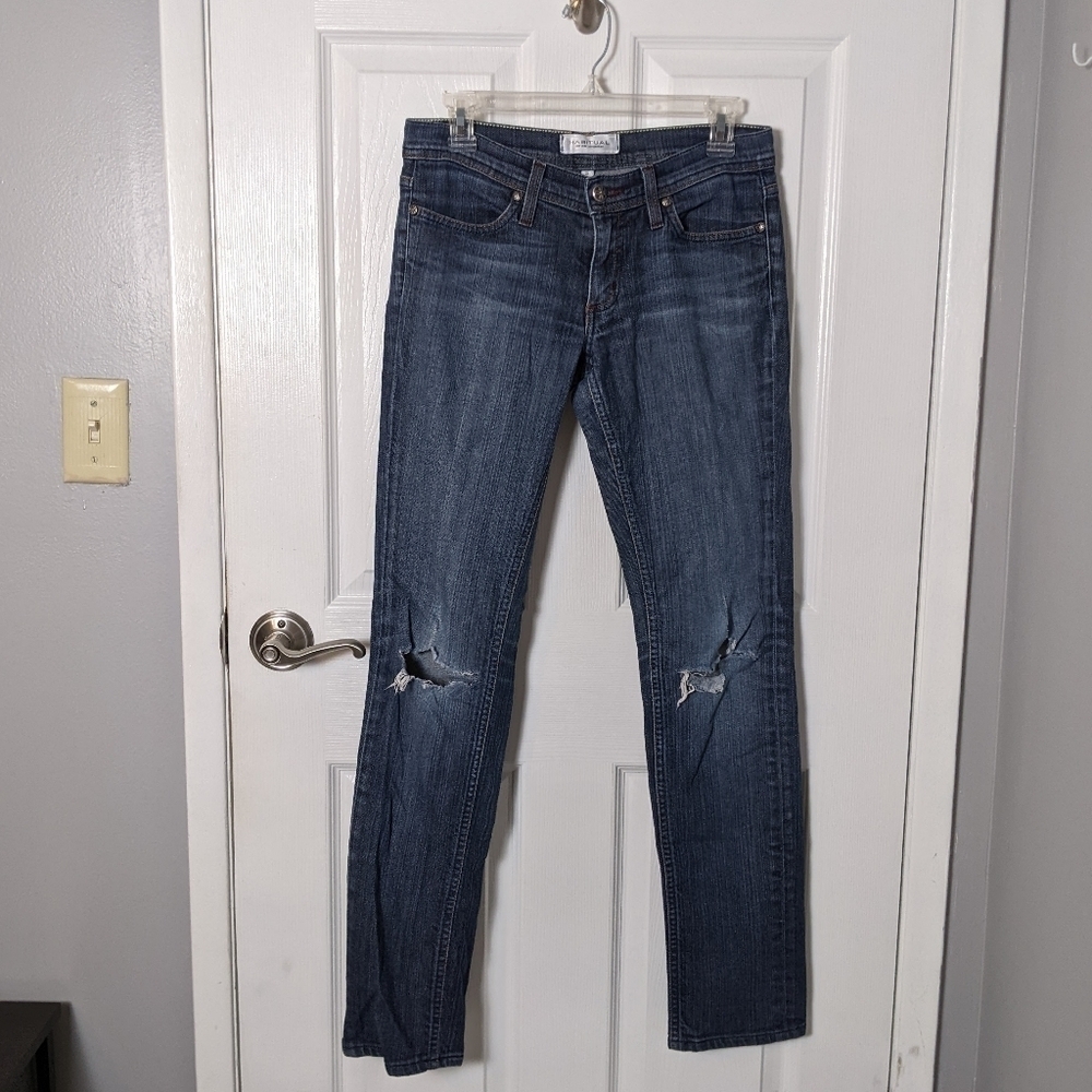 Habitual y2k Distressed Knee Dark Wash Cross Design Back Pocket Jeans Size 28‎